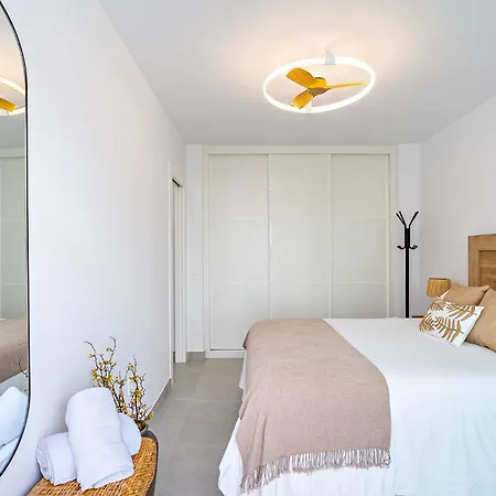Atico El Faro Apartment