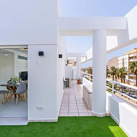 Atico El Faro Apartment *
